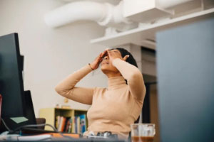 Want to Keep Your Memory Sharp? Neurologists Are Begging You To Break This Super Common Work Habit